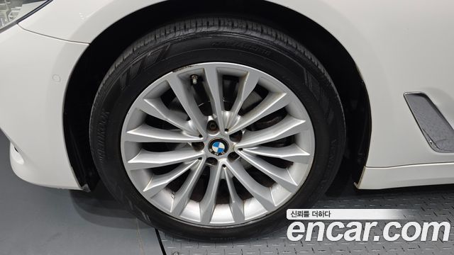 BMW 5 Series (G30) 520d Luxury Special Edition 2018 — фото 5