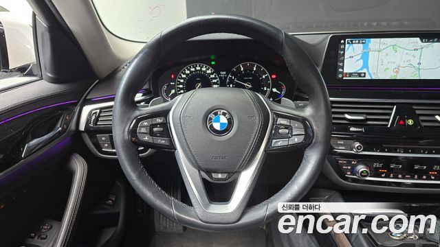 BMW 5 Series (G30) 520d Luxury Special Edition 2018 — фото 13
