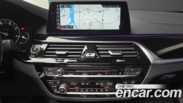 BMW 5 Series (G30) 520d Luxury Special Edition 2018 — фото 14
