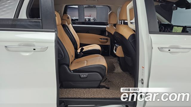 Kia Carnival (IV) Diesel 9-Seater Prestige 2023 — фото 12