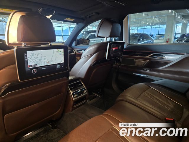 BMW 7 Series (G11) 730Ld xDrive M Sport 2018 — фото 16