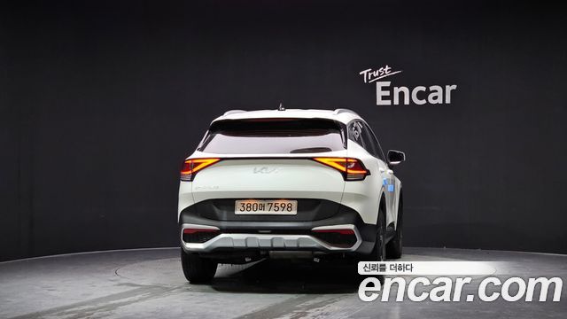 Kia Sportage (V) Diesel 2.0 2WD Prestige 2022 — фото 4