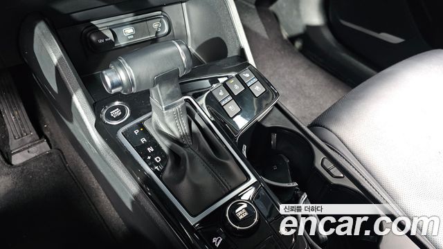 Kia Sportage (V) Diesel 2.0 2WD Prestige 2022 — фото 9