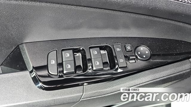 Kia Sportage (V) Diesel 2.0 2WD Prestige 2022 — фото 17