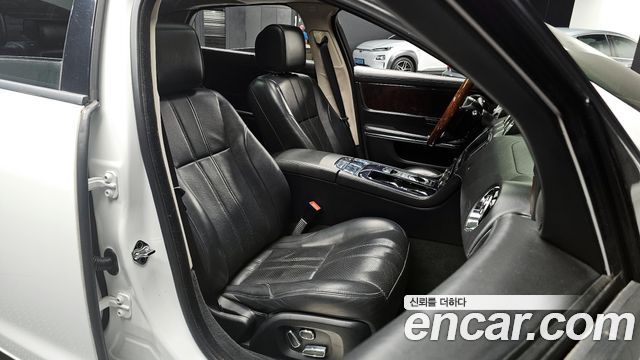 Jaguar XJ 3.0D Premium Luxury LWB X351 2011 — фото 10