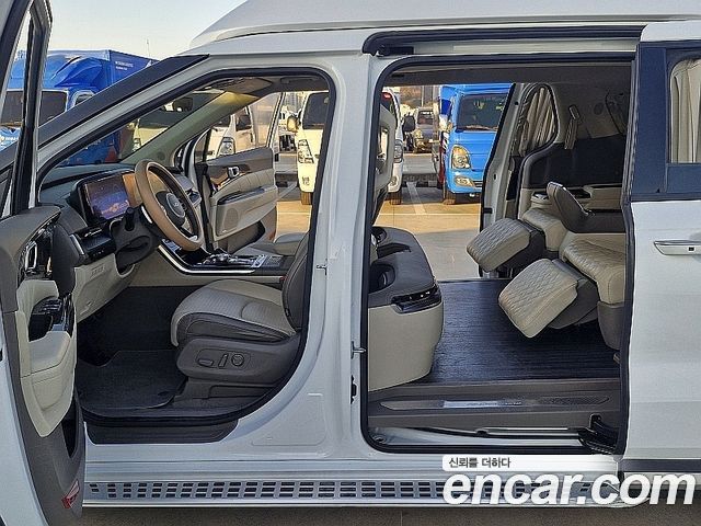 Kia Carnival (IV) Gasoline 4-Seater Hi-Limousine Signature 2022 — фото 12
