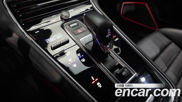 Porsche Panamera (971) 4.0 Turbo 2019 — фото 9