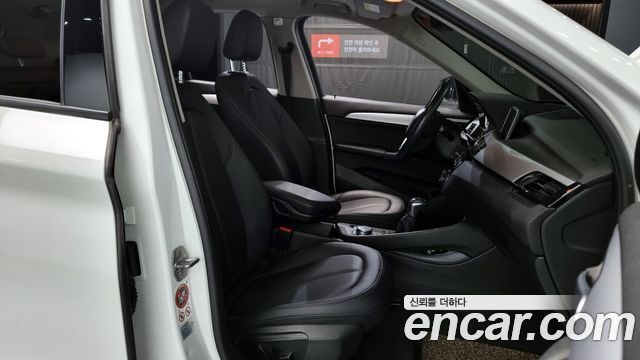 BMW X1 (F48) xDrive 18d 2017 — фото 10