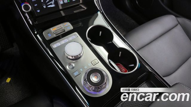 Genesis GV70 2.5T Gasoline AWD 2025 — фото 9