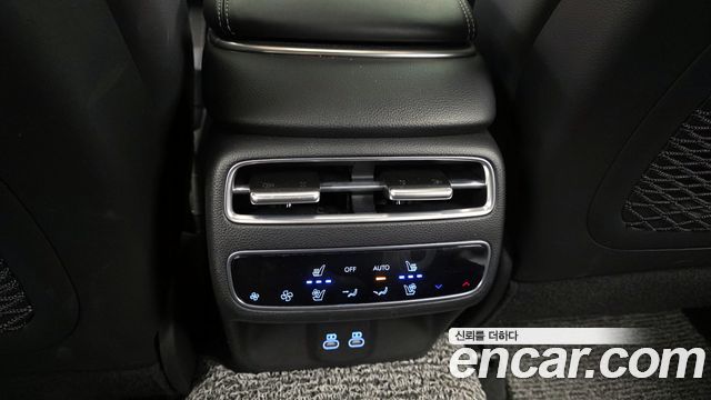 Genesis GV70 2.5T Gasoline AWD 2025 — фото 18