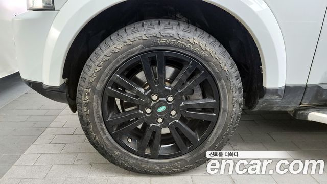 Land Rover Discovery 4 3.0 SDV6 SE 2015 — фото 5