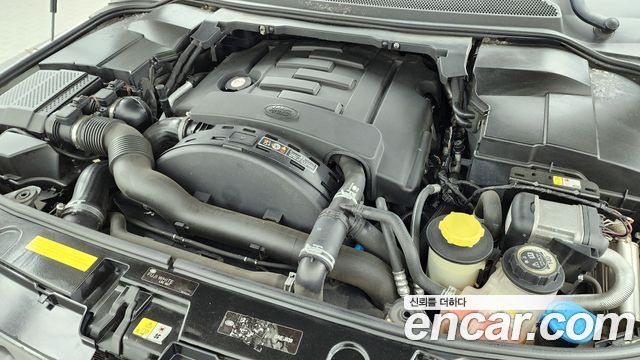 Land Rover Discovery 4 3.0 SDV6 SE 2015 — фото 6