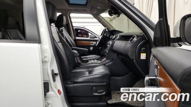 Land Rover Discovery 4 3.0 SDV6 SE 2015 — фото 11