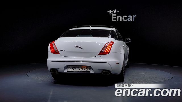 Jaguar XJ 3.0D Premium Luxury LWB X351 2015 — фото 4