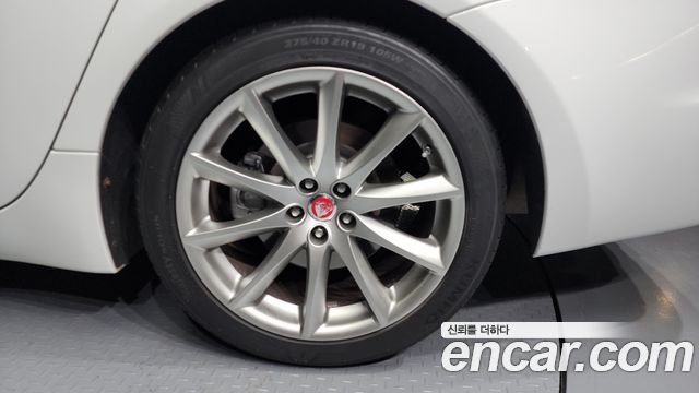Jaguar XJ 3.0D Premium Luxury LWB X351 2015 — фото 5