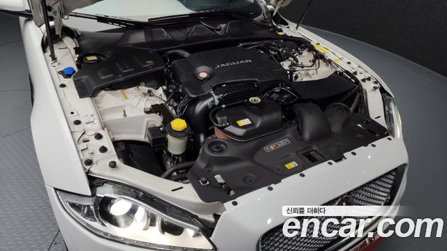 Jaguar XJ 3.0D Premium Luxury LWB X351 2015 — фото 6