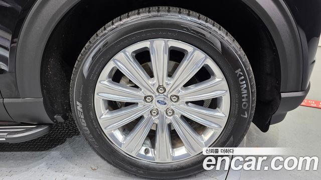 Ford Explorer (VI) 2.3 LimIted 4WD 2020 — фото 5