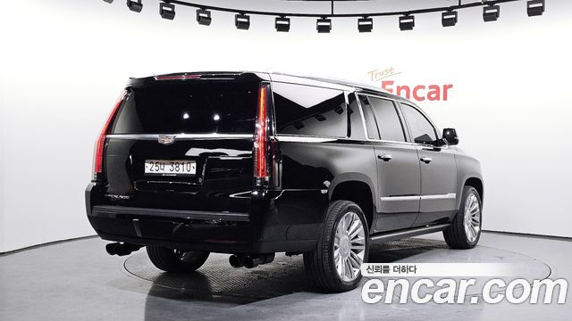 Cadillac Escalade 6.2 ESV 4th 2018 — фото 2