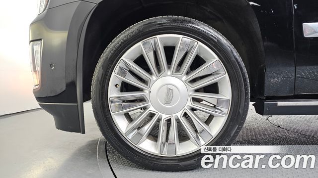 Cadillac Escalade 6.2 ESV 4th 2018 — фото 5