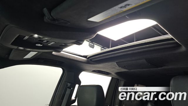 Cadillac Escalade 6.2 ESV 4th 2018 — фото 17