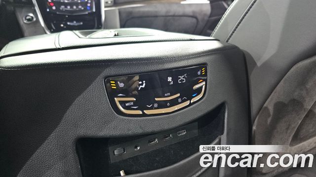Cadillac Escalade 6.2 ESV 4th 2018 — фото 19