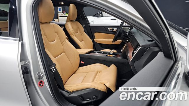 Volvo S60 (III) B5 Inscription 2021 — фото 10