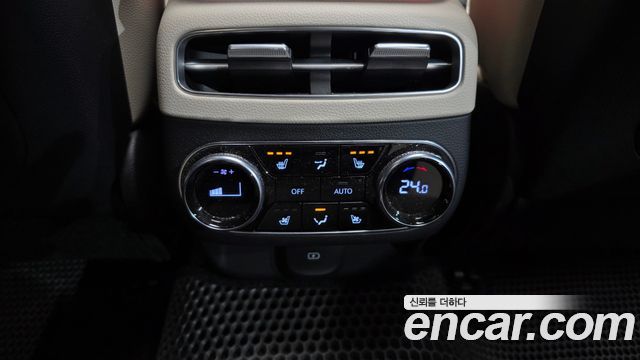 Genesis GV70 2.2 Diesel AWD 2022 — фото 23