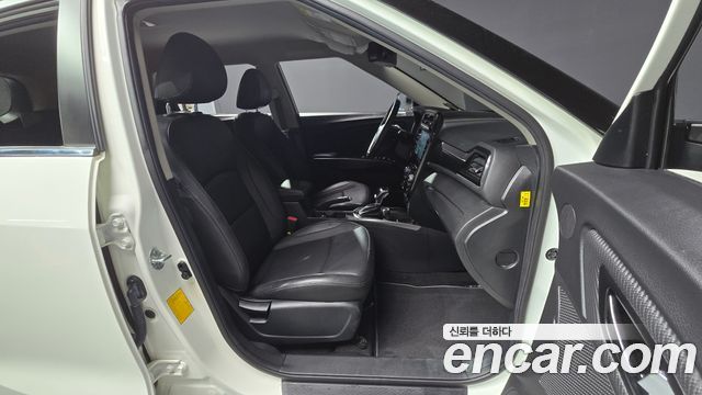 KG Mobility (SsangYong) Tivoli Air 1.5 A3 2WD 2022 — фото 11