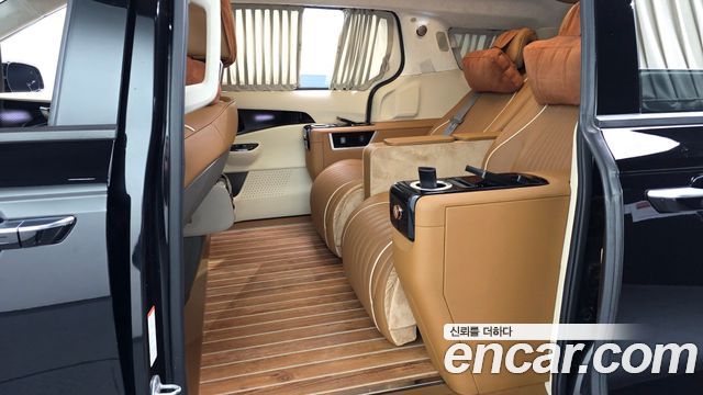 Kia Carnival (IV) Gasoline 4-Seater Hi-Limousine (Special) 2021 — фото 12