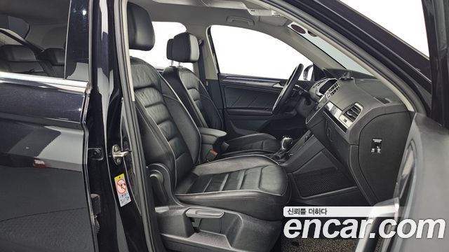 Volkswagen Tiguan (II) 2.0 TDI Premium 2021 — фото 10