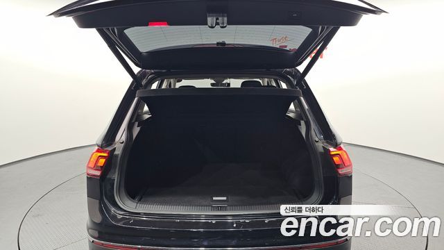 Volkswagen Tiguan (II) 2.0 TDI Premium 2021 — фото 20