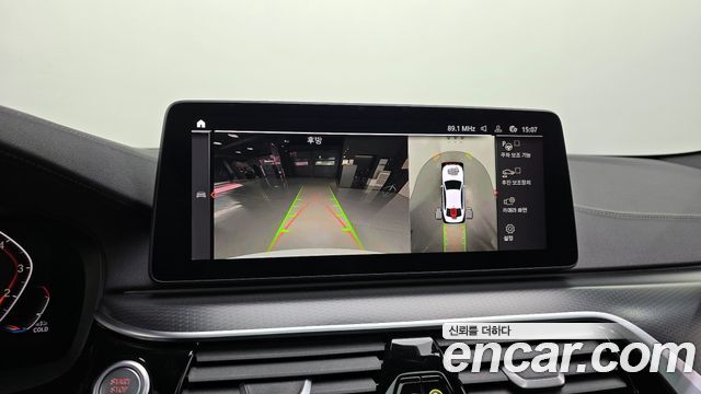 BMW 5 Series (G30) 520i M Sport 2023 — фото 16