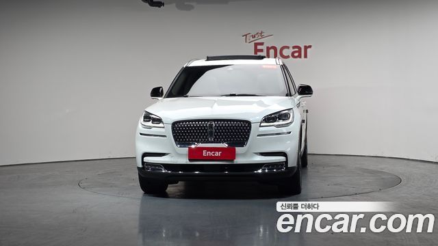 Lincoln Aviator (II) 3.0 Reserve  AWD 2023 — фото 3