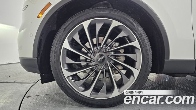 Lincoln Aviator (II) 3.0 Reserve  AWD 2023 — фото 5