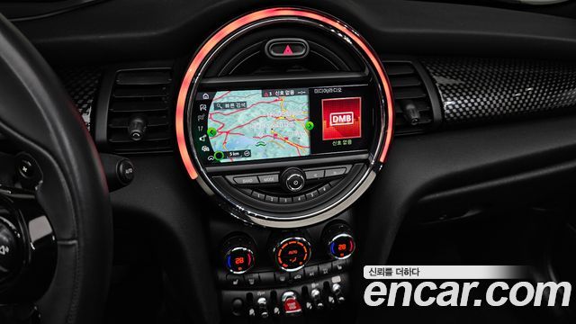 MINI Cooper Convertible Standard 3rd Generation 2019 — фото 15