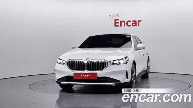 BMW 5 Series (G60) 530i xDrive 2024 — фото 3