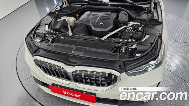 BMW 5 Series (G60) 530i xDrive 2024 — фото 6