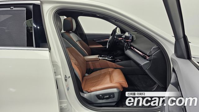 BMW 5 Series (G60) 530i xDrive 2024 — фото 10