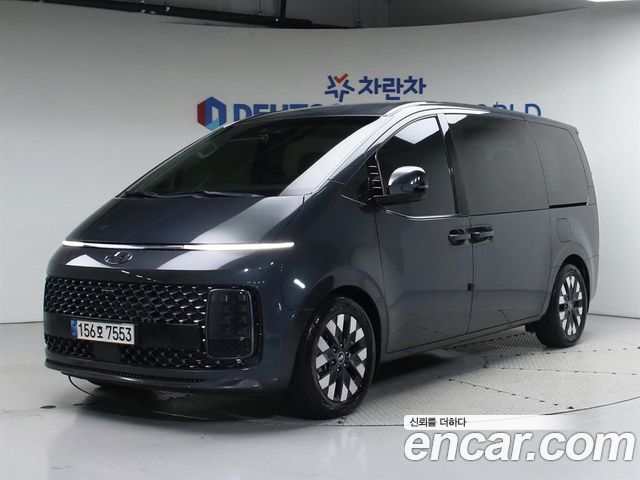 Hyundai Staria 4WD Lounge 9-Seater Inspiration 2022 — фото 1
