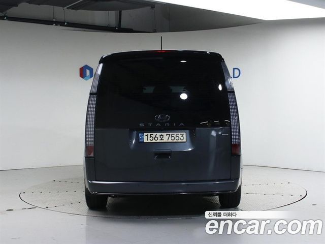 Hyundai Staria 4WD Lounge 9-Seater Inspiration 2022 — фото 4