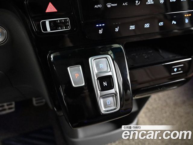 Hyundai Staria 4WD Lounge 9-Seater Inspiration 2022 — фото 9