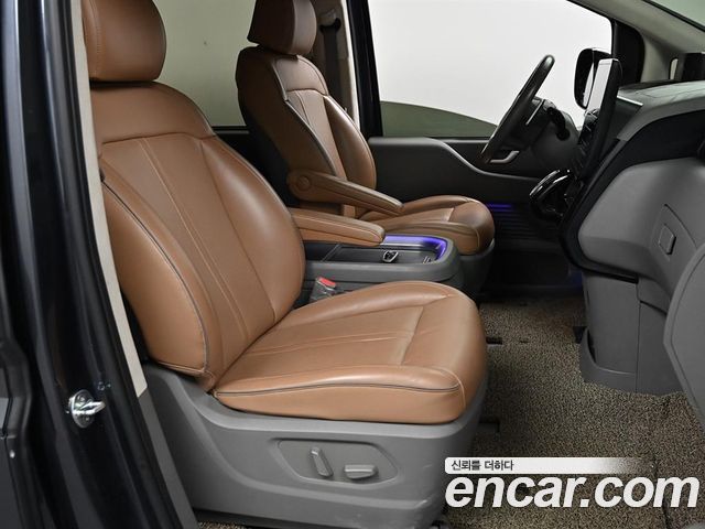 Hyundai Staria 4WD Lounge 9-Seater Inspiration 2022 — фото 10
