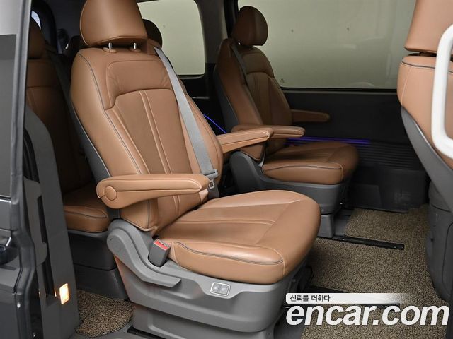 Hyundai Staria 4WD Lounge 9-Seater Inspiration 2022 — фото 16