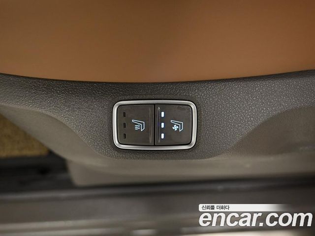 Hyundai Staria 4WD Lounge 9-Seater Inspiration 2022 — фото 20