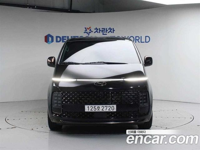 Hyundai Staria 4WD Lounge 9-Seater Inspiration 2022 — фото 3
