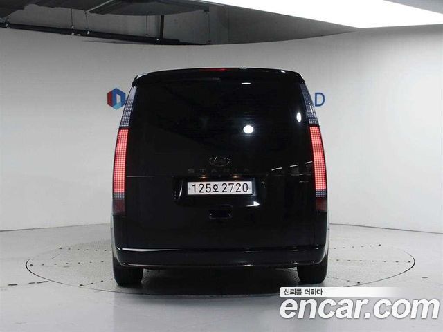 Hyundai Staria 4WD Lounge 9-Seater Inspiration 2022 — фото 4