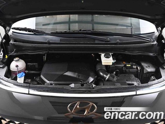 Hyundai Staria 4WD Lounge 9-Seater Inspiration 2022 — фото 6