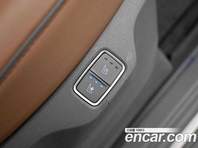 Hyundai Staria 4WD Lounge 9-Seater Inspiration 2022 — фото 20