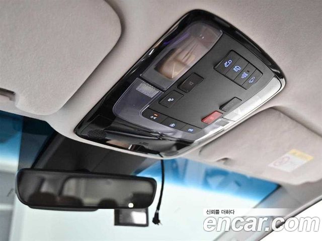 Hyundai Staria 4WD Lounge 9-Seater Inspiration 2022 — фото 23