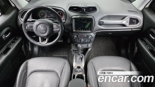 Jeep Renegade 1.3 Limited 2022 — фото 7